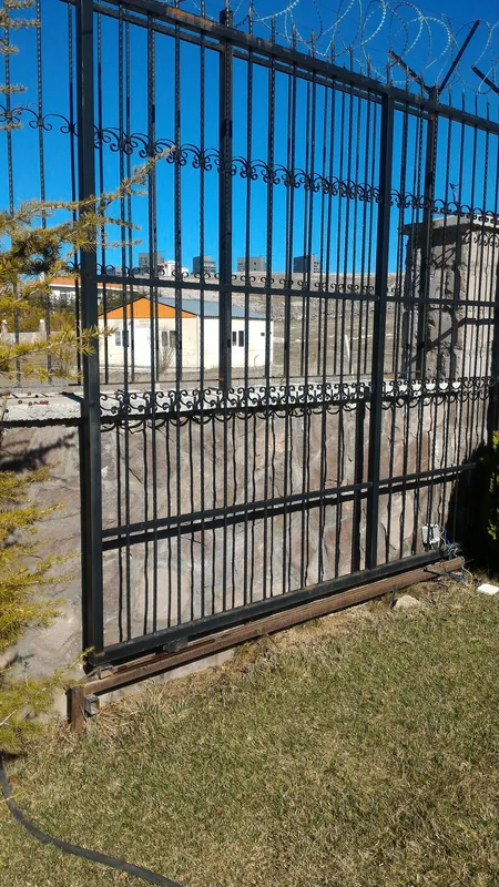 Bahçe demiri ve ferforje bahçe korkuluğu 2