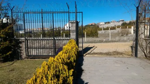 Bina giriş kapısı ferforje uygulaması 24